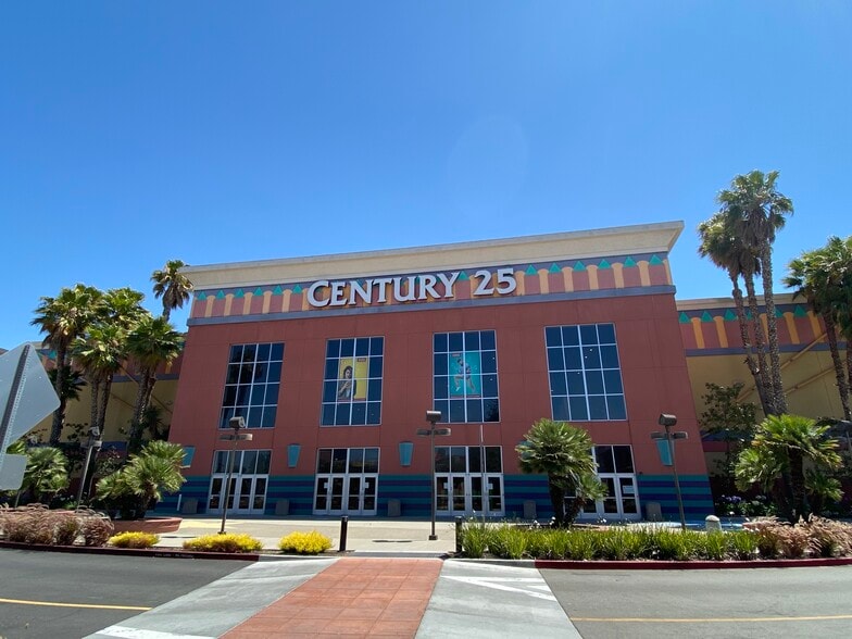 32040-32100 Union Landing Dr, Union City, CA for lease - Building Photo - Image 3 of 8