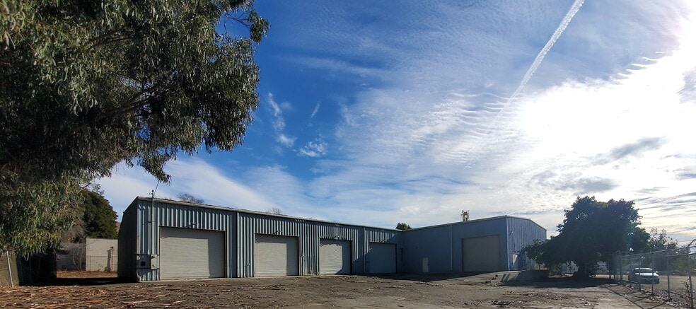 2619 N Ventura Ave, Ventura, CA for lease - Primary Photo - Image 1 of 19