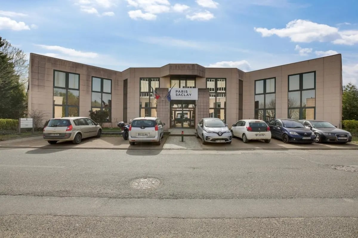 Office in Orsay for lease Building Photo- Image 1 of 16