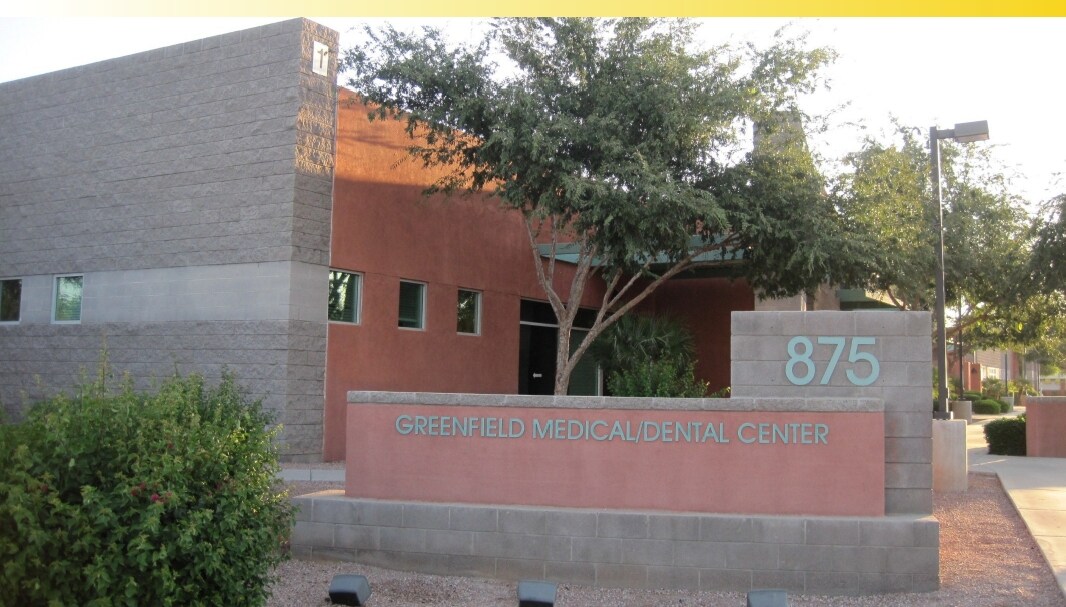 875 N Greenfield Rd, Gilbert, AZ à louer Photo du bâtiment- Image 1 de 16