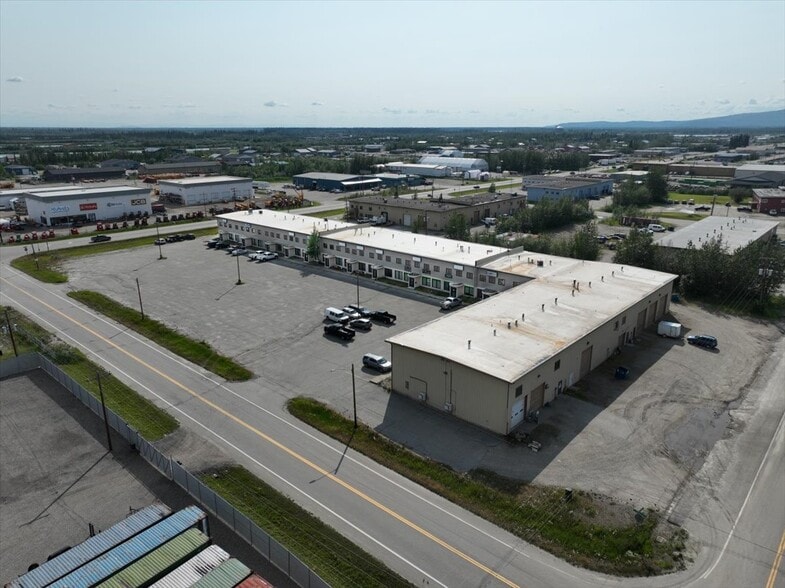 3534 International St, Fairbanks, AK for lease - Building Photo - Image 2 of 23