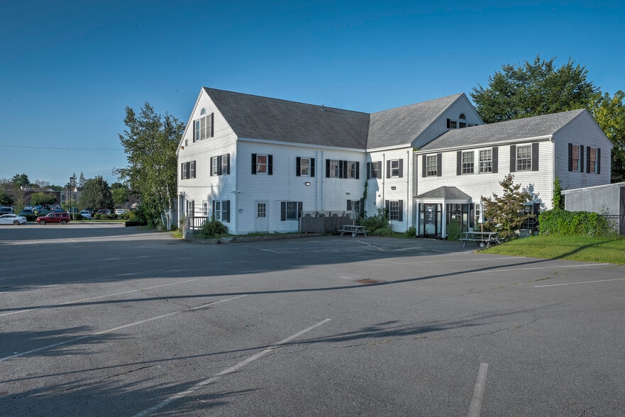 17 93rd St, Keene, NH à vendre - Photo du bâtiment - Image 3 de 11