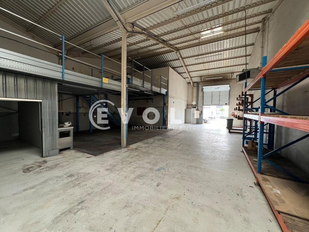 5 Avenue Lionel Terray, Meyzieu for sale Interior Photo- Image 1 of 16