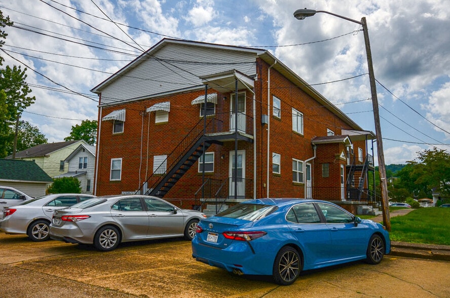 211 4th Ave, South Charleston, WV for sale - Building Photo - Image 3 of 11