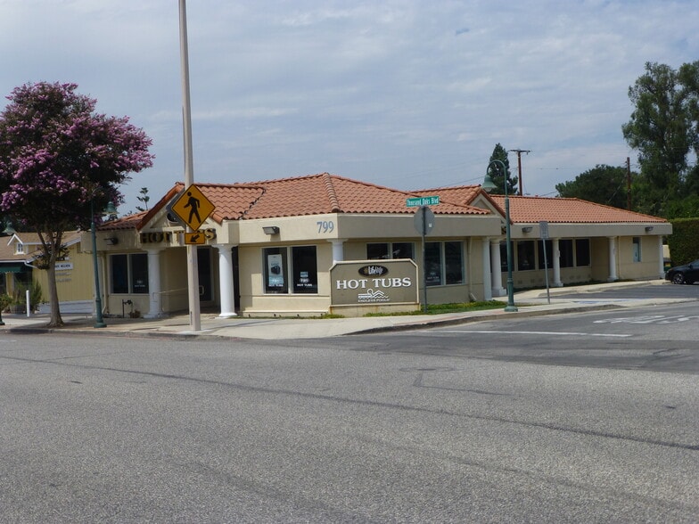 799 E Thousand Oaks Blvd, Thousand Oaks, CA for lease - Building Photo - Image 3 of 4