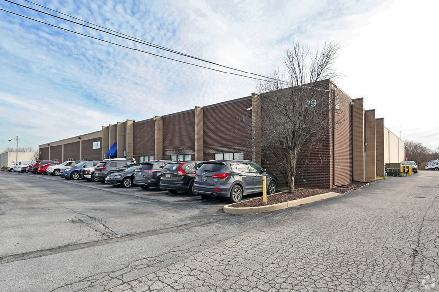 514 Kaiser Dr, Folcroft, PA for lease - Building Photo - Image 1 of 4