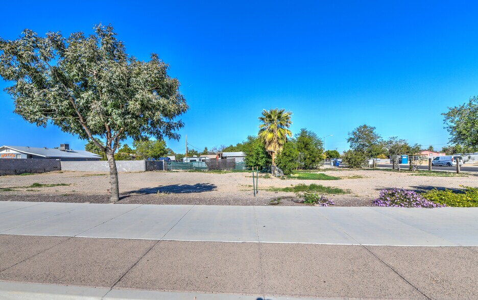 12212 W Thunderbird Rd, El Mirage, AZ à vendre - Photo du bâtiment - Image 3 de 7
