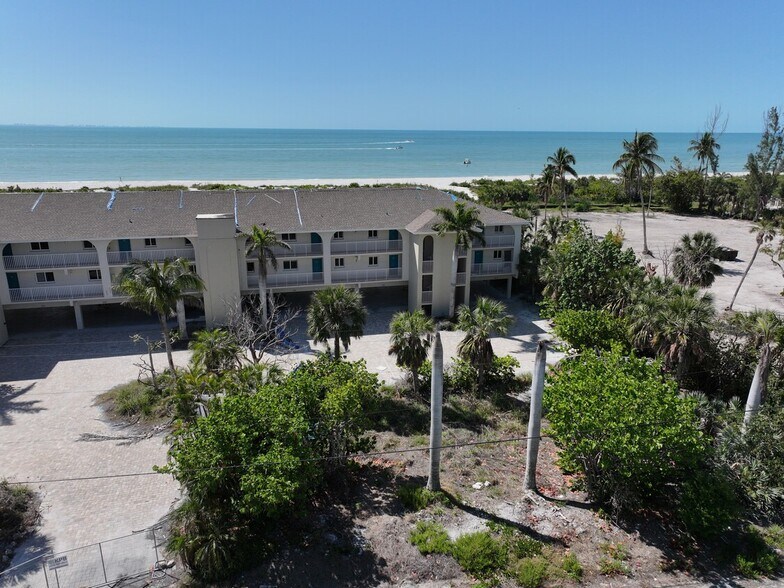 527 E Gulf Dr, Sanibel, FL à vendre - Photo du bâtiment - Image 2 de 20