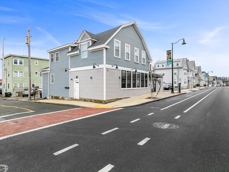 374 Rantoul St, Beverly, MA à louer - Photo du bâtiment - Image 2 de 3