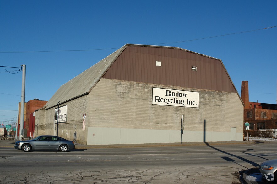 1800 N Salina St, Syracuse, NY for sale - Primary Photo - Image 1 of 2