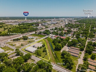 Plus de détails pour 2555 N Market St, Wichita, KS - Commerce de détail à vendre