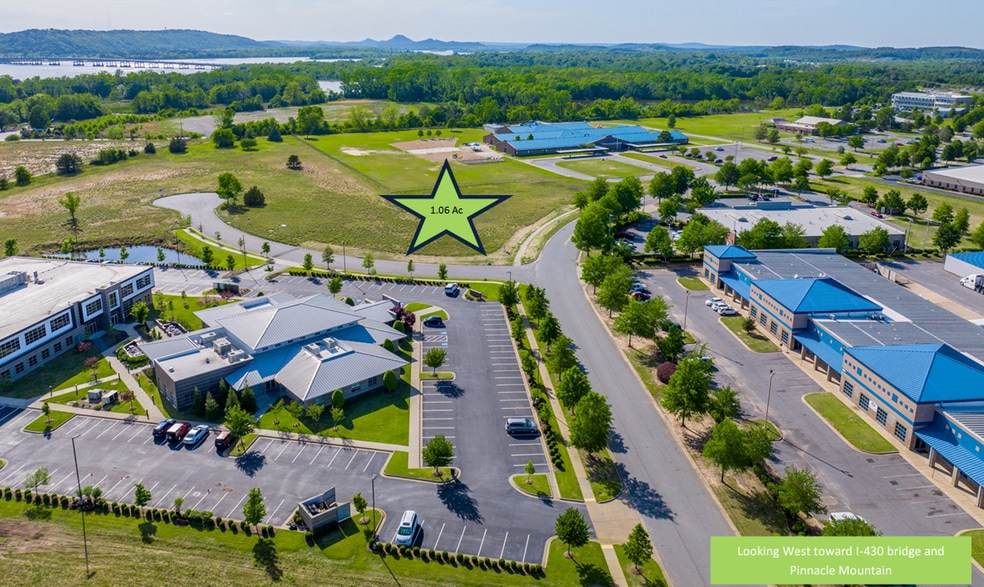 NorthShore Ct, North Little Rock, AR à vendre - Photo du bâtiment - Image 1 de 4