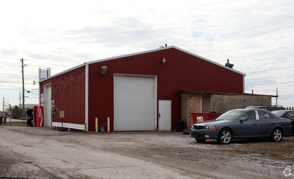 7522 W Washington St, Indianapolis, IN for sale - Building Photo - Image 2 of 2