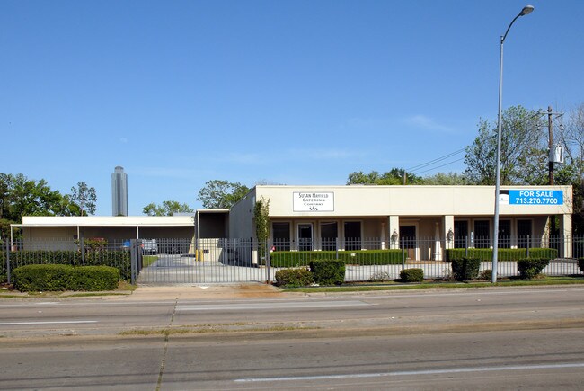 More details for 2909 Fountainview Dr, Houston, TX - Retail for Lease