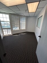 105 W Torrance Blvd, Redondo Beach, CA à louer Photo intérieure- Image 1 de 9