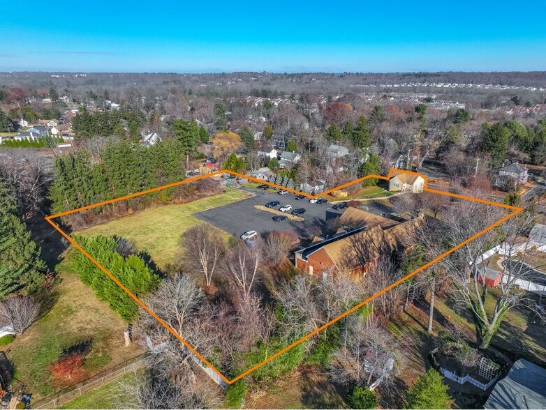 866 W Bristol Rd, Warminster, PA à vendre - Photo du bâtiment - Image 2 de 10