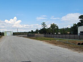 8627 E Mt Houston Rd, Houston, TX for lease Building Photo- Image 2 of 11