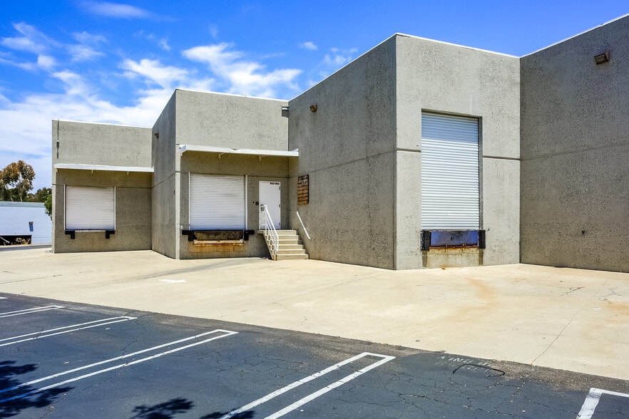 2350 Camino Vida Roble, Carlsbad, CA for lease - Building Photo - Image 3 of 10
