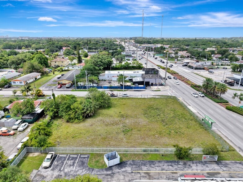 2591 S State Road 7, Miramar, FL à vendre - Photo du bâtiment - Image 2 de 4