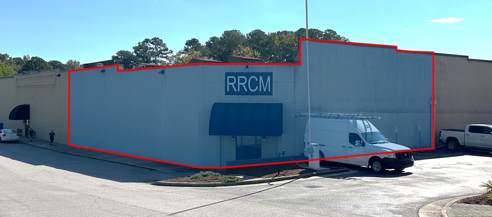 112-118 Jones St, Fuquay Varina, NC for lease - Building Photo - Image 3 of 11