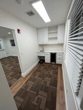 57190 Main Rd, Southold, NY à louer Photo intérieure- Image 2 de 3