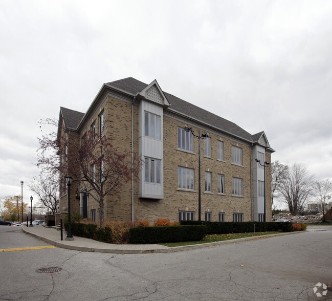 406-410 N Service Rd E, Oakville, ON for sale - Building Photo - Image 3 of 9