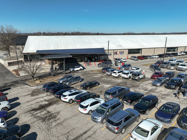 1 Racquet Ln, Monroeville, PA for lease - Building Photo - Image 3 of 32