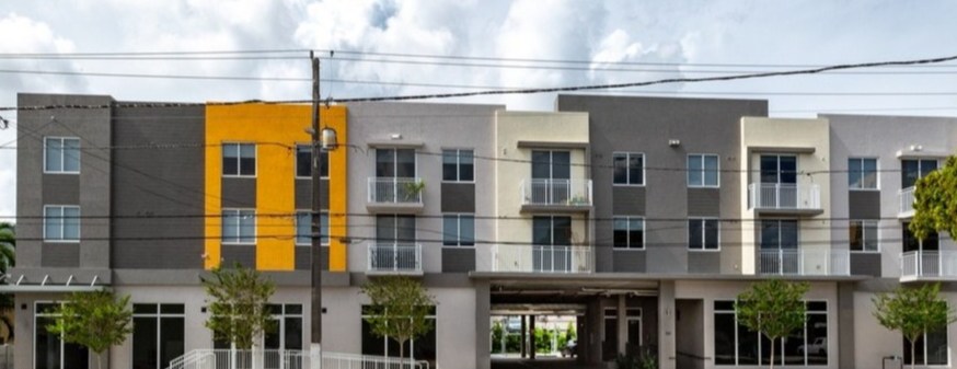 961 SW 7th St, Miami, FL à louer - Photo du bâtiment - Image 3 de 45