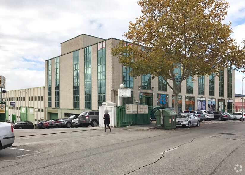 Avenida Fuente Nueva, 12, San Sebastián de los Reyes, Madrid à louer - Photo du bâtiment - Image 2 de 2