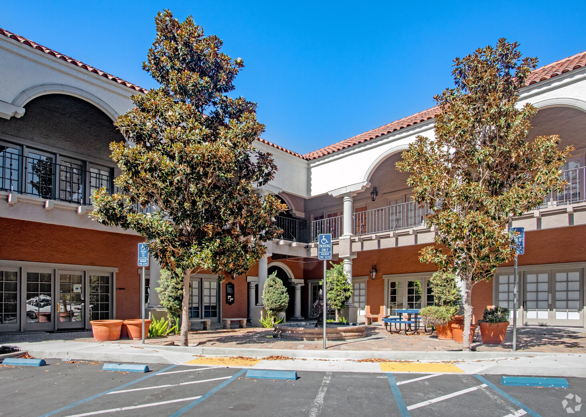 4880 Stevens Creek Blvd, San Jose, CA à louer Photo du bâtiment- Image 1 de 5