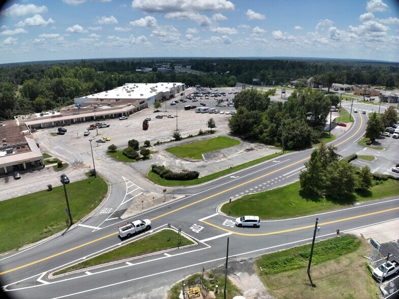 2810 Highway 71, Marianna, FL for sale - Matterport Community - Image 3 of 11