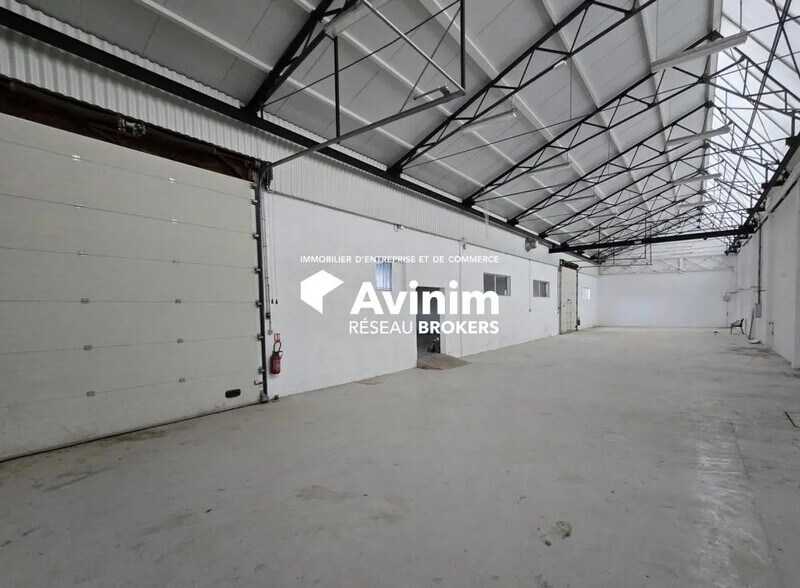 Flex dans Saint-Brice-sous-Forêt à louer - Photo du bâtiment - Image 3 de 4