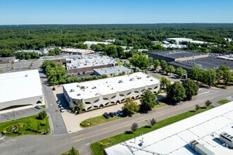 80 Davids Dr, Hauppauge, NY - Aérien Vue de la carte - Image1