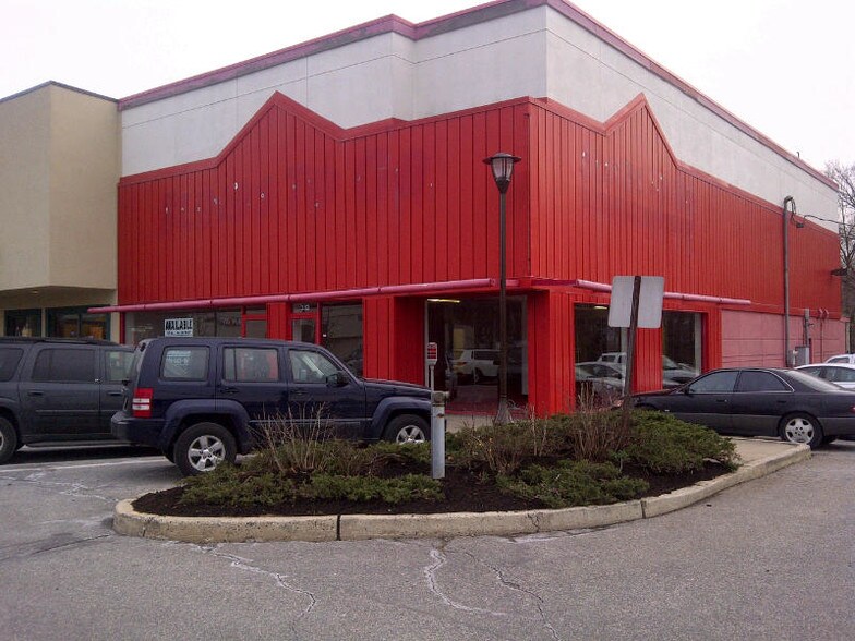 332 E State Route 4, Paramus, NJ à louer - Photo du bâtiment - Image 2 de 8