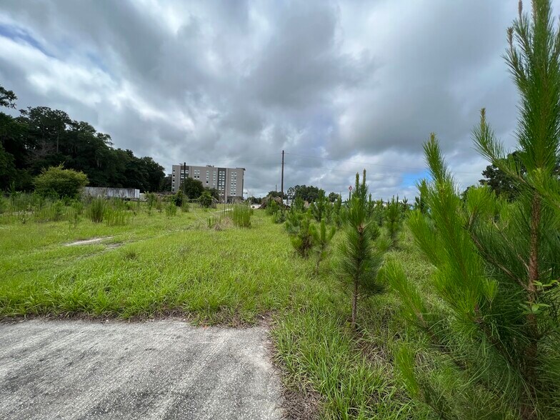 252 NW Cali Dr, Lake City, FL à vendre - Photo du bâtiment - Image 1 de 18