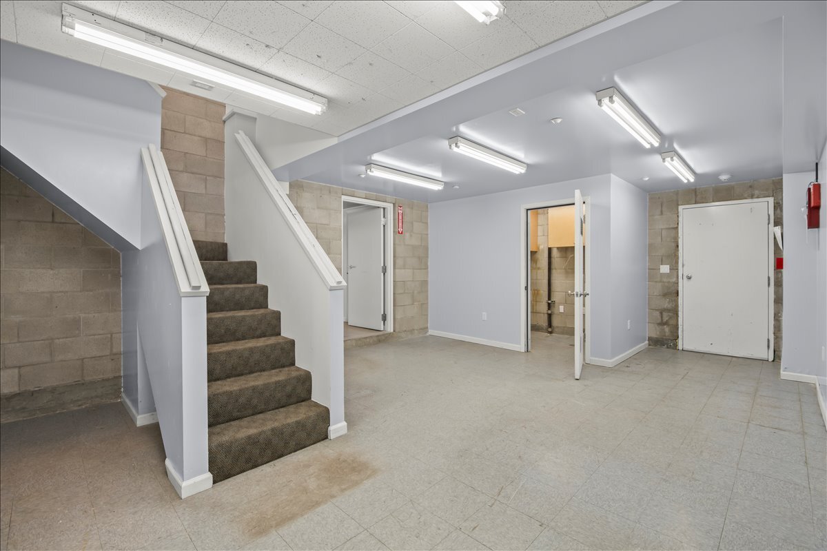 808 Edgehill Dr, Burlingame, CA à louer Photo intérieure- Image 1 de 13