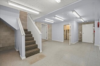 808 Edgehill Dr, Burlingame, CA à louer Photo intérieure- Image 1 de 13