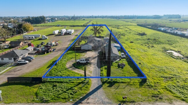 Plus de détails pour 2256 W Yosemite Ave, Manteca, CA - Spécialité à vendre