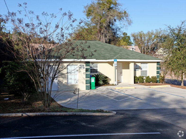 1028 E Silver Springs Blvd, Ocala, FL for lease - Primary Photo - Image 1 of 3