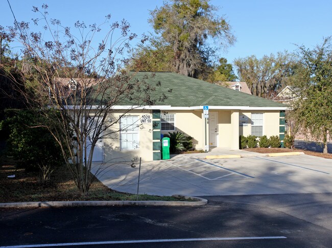 Plus de détails pour 1028 E Silver Springs Blvd, Ocala, FL - Bureau à louer
