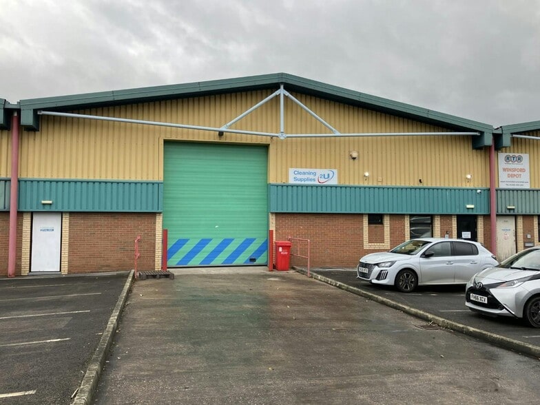 Road One, Winsford à louer - Photo du bâtiment - Image 1 de 2
