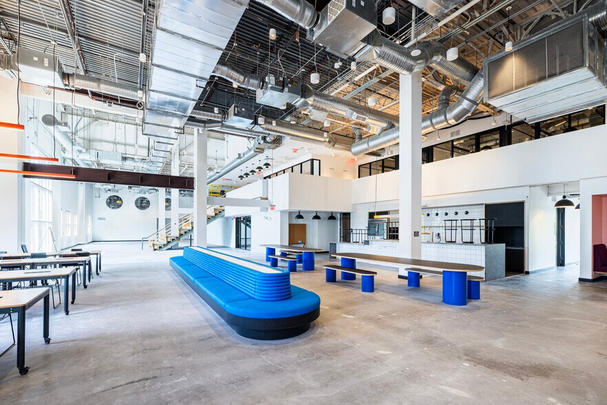 7401 Lone Star Dr, Plano, TX à louer - Photo intérieure - Image 3 de 22