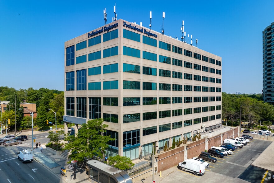 40 Sheppard Ave W, Toronto, ON for lease - Building Photo - Image 2 of 5