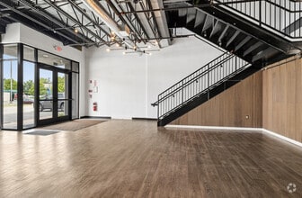 30 Log Bridge Rd, Middleton, MA for lease Interior Photo- Image 2 of 19