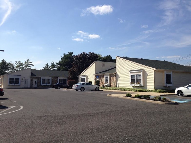 121 Johnson Rd, Turnersville, NJ for lease - Building Photo - Image 2 of 3