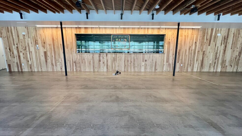 2409 S Macdill Ave, Tampa, FL à louer - Photo du bâtiment - Image 2 de 19