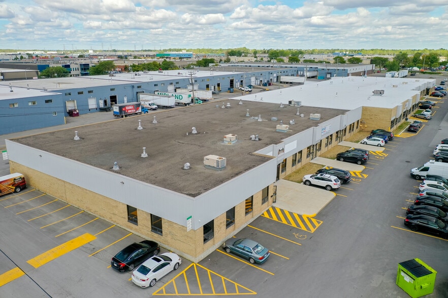 1025-1087 Autoroute 440, Laval, QC for lease - Primary Photo - Image 1 of 7