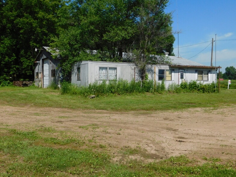 N5693 Leopolis Rd, Shawano, WI for sale - Building Photo - Image 2 of 14