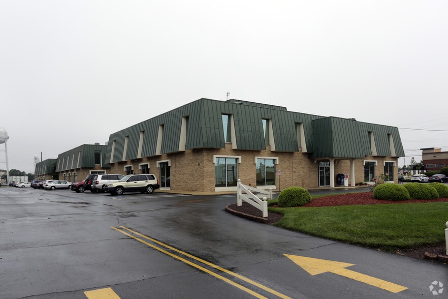 65 W Street Rd, Warminster, PA for lease - Building Photo - Image 2 of 12