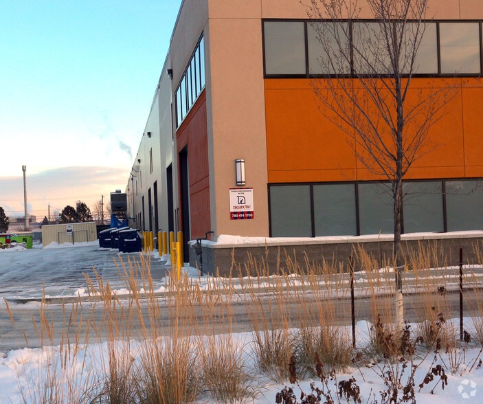 15350 111 Ave NW, Edmonton, AB for lease - Building Photo - Image 2 of 6